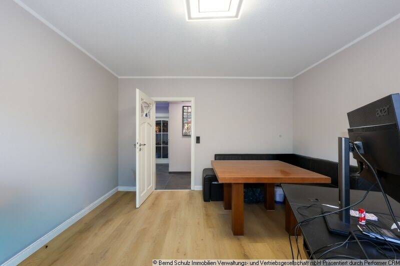 Etagenwohnung Hamburg Schnelsen - 3 Zimmer, 118 m&sup2;, 1.700&euro; | Angebot:25706065