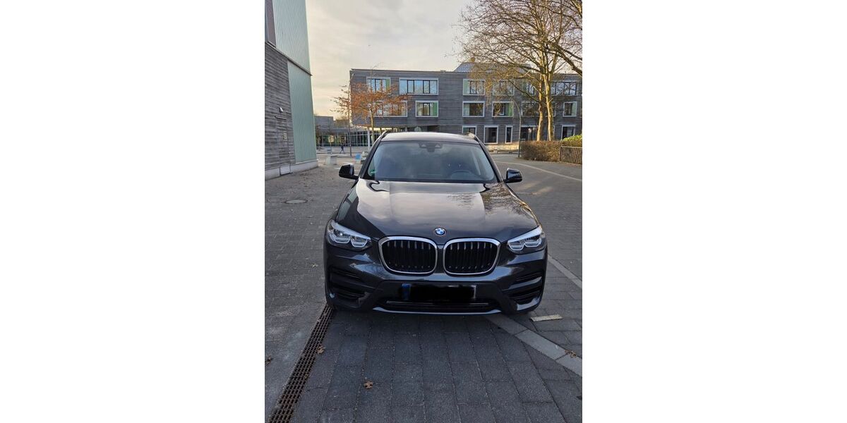 BMW X3 143.109 km 23.700 &euro; Hamburg 21109