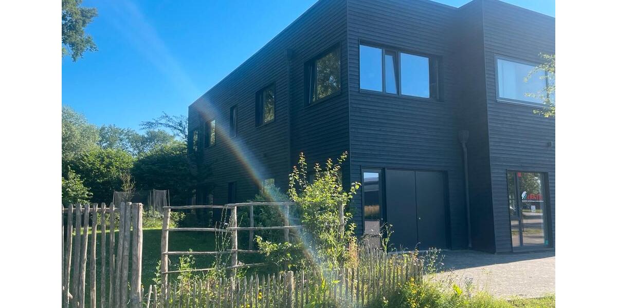 Einfamilienhaus Barmstedt - 8 Zimmer, 400 m&sup2;, 799.000&euro; | Angebot:26594493