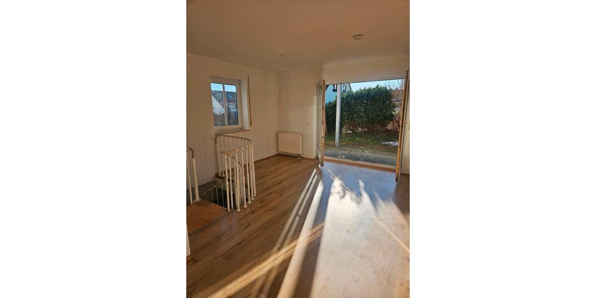 Erdgeschoßwohnung Hamburg Eimsbüttel - 3 Zimmer, 71 m&sup2;, 920&euro; | Angebot:25655478