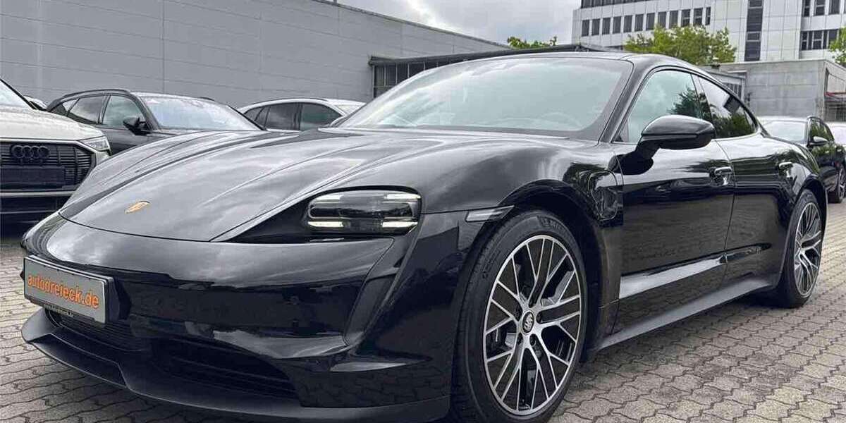 Porsche Taycan 111.532 km 49.950 &euro; Hamburg 22047