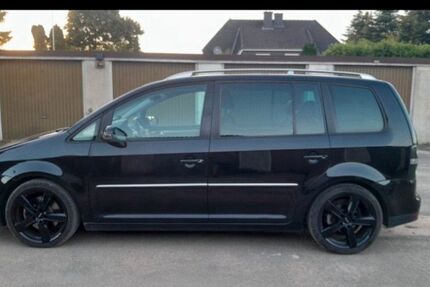 VW Touran 213.000 km 2.500 &euro; Barmstedt 25355