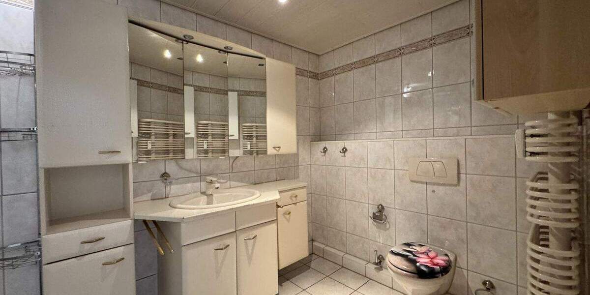 Mehrfamilienhaus, Wohnhaus Kaltenkirchen - 9 Zimmer, 285 m&sup2;, 770.000&euro; | Angebot:25729679