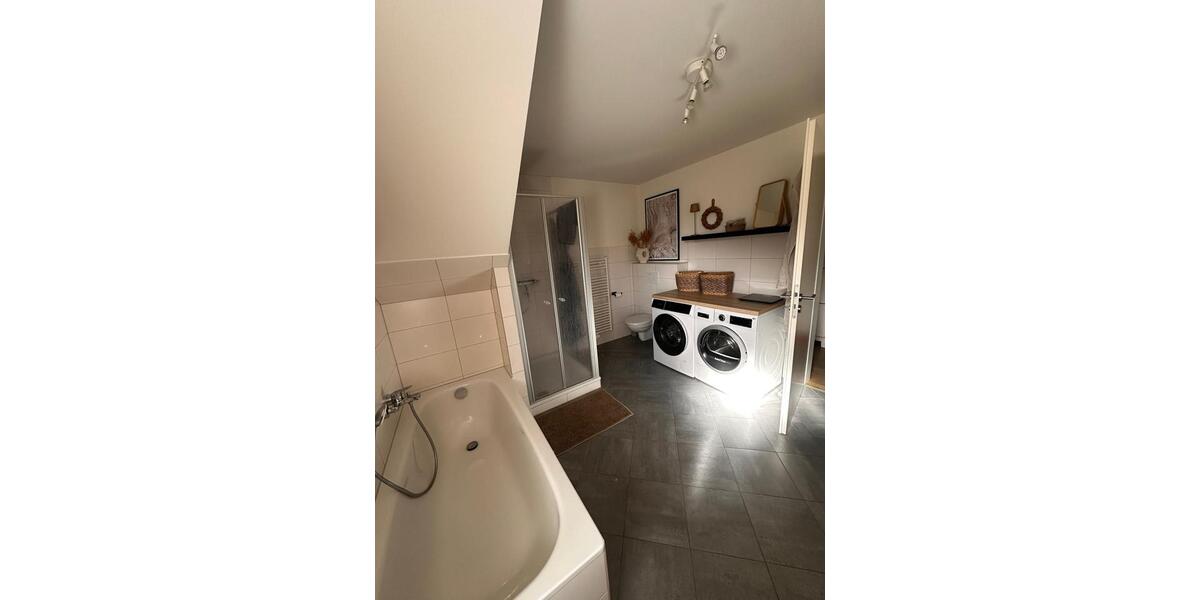 Dachgeschoßwohnung Bad Oldesloe - 2.5 Zimmer, 70 m&sup2;, 980&euro; | Angebot:25993817