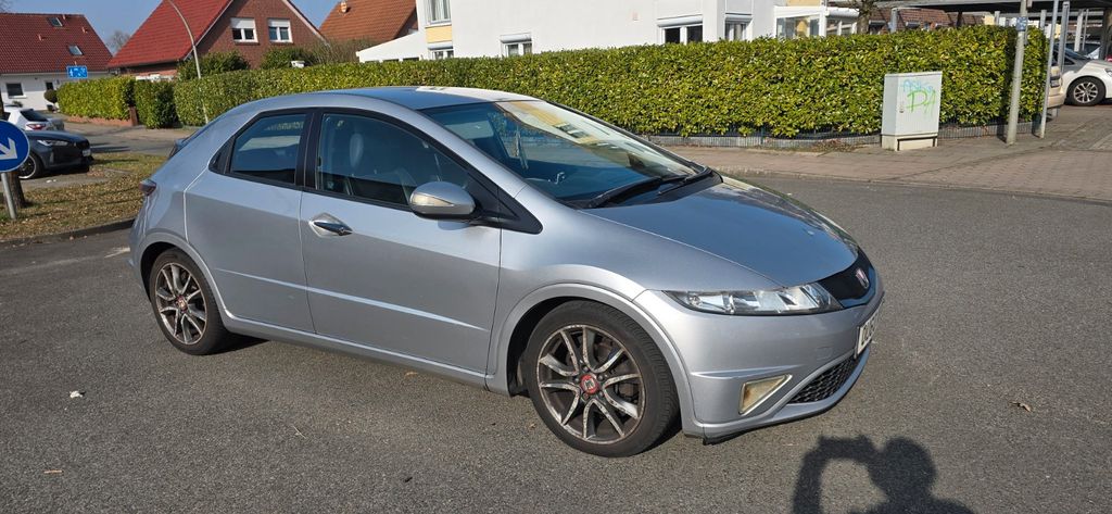 Honda Civic 178.500 km 2.500 &euro; Hamburg 21031