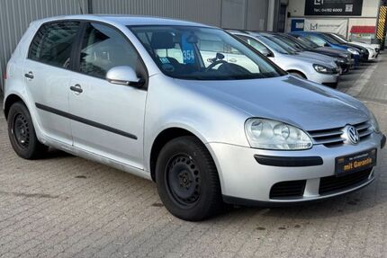 VW Golf 261.099 km 2.700 &euro; bad bramstedtr 24576