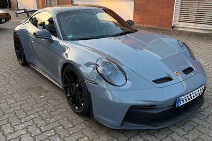 Porsche 992 2.830 km 207.400 &euro; Hamburg 22299