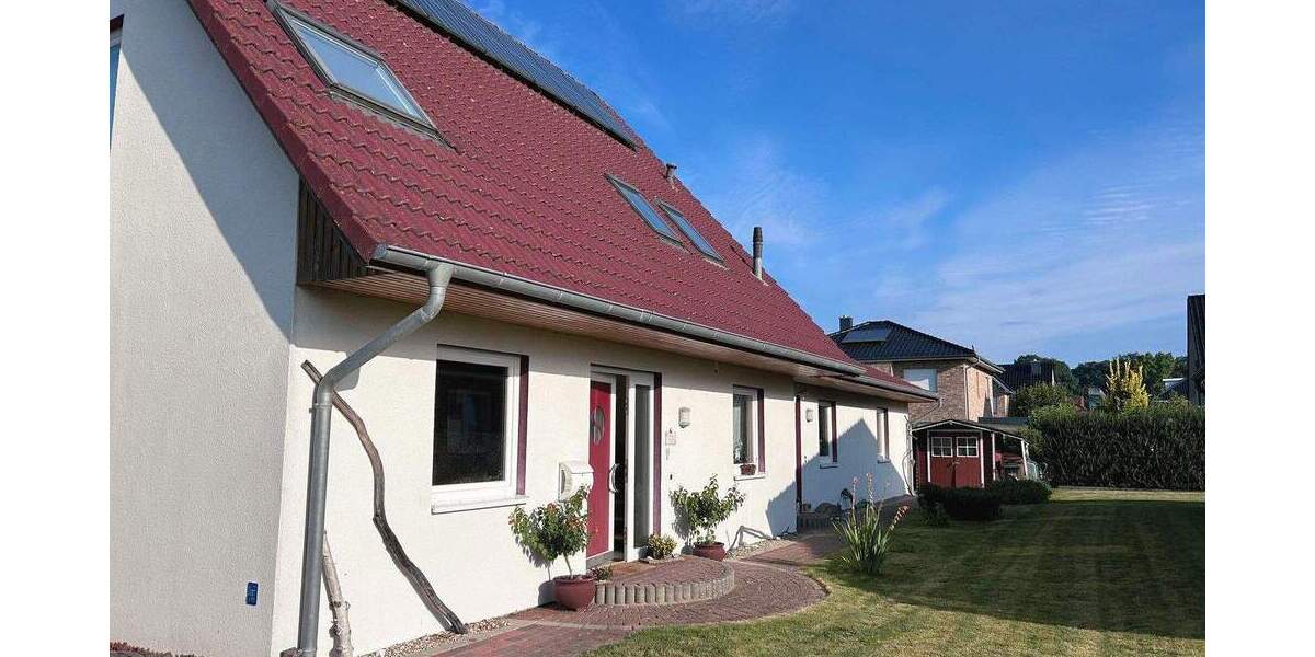 Einfamilienhaus Bad Bramstedt - 8 Zimmer, 201 m&sup2;, 595.000&euro; | Angebot:25722298