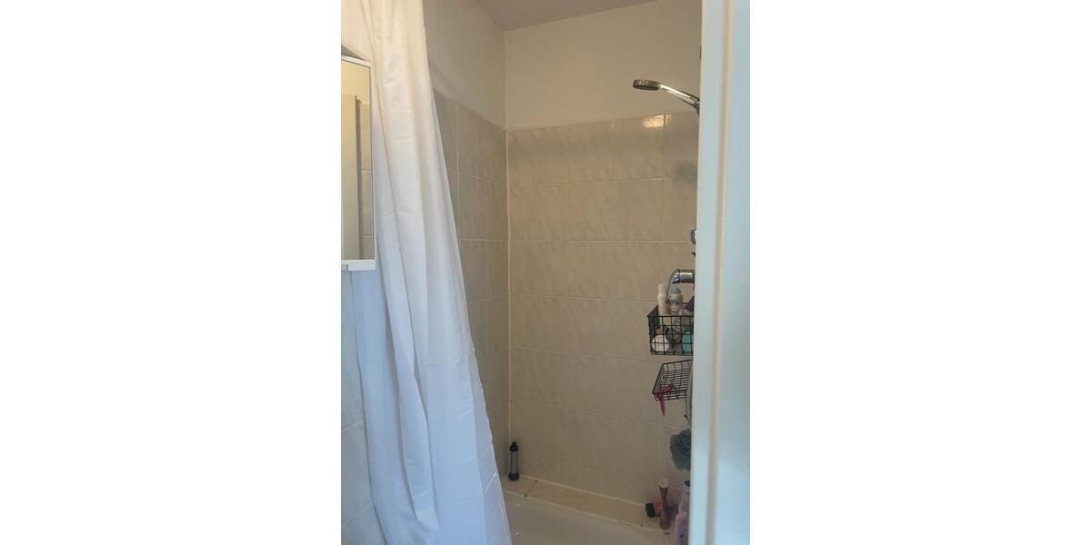 Etagenwohnung Hamburg Altona-Nord - 1 Zimmer, 16 m&sup2;, 630&euro; | Angebot:25546431