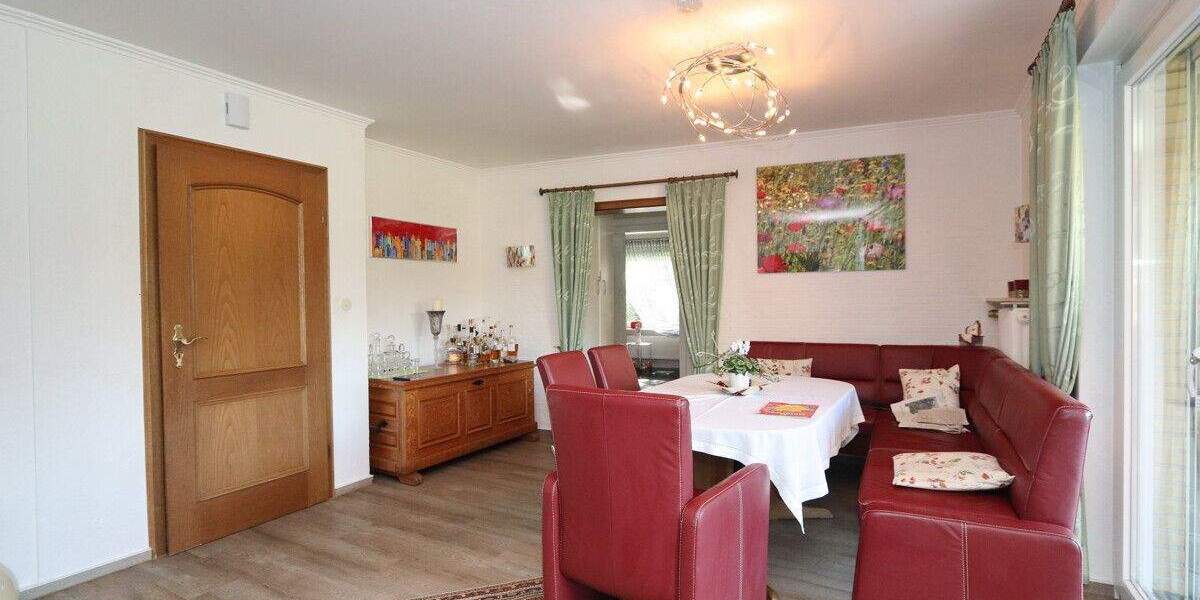 Mehrfamilienhaus, Wohnhaus Bimöhlen - 9 Zimmer, 252 m&sup2;, 449.000&euro; | Angebot:25700540