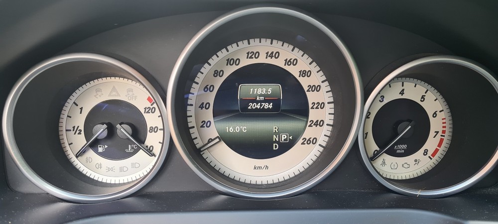 Mercedes-Benz E-Klasse 205.000 km 12.999 &euro; Norderstedt 22846