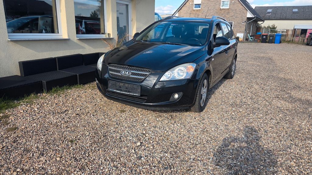 Kia ceed / Ceed 130.000 km 1.390 &euro; Kaltenkirchen 24568