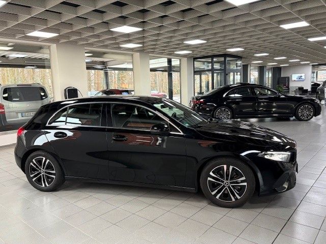 Mercedes-Benz A 180 17.854 km 28.700 &euro; Kisdorf 24629