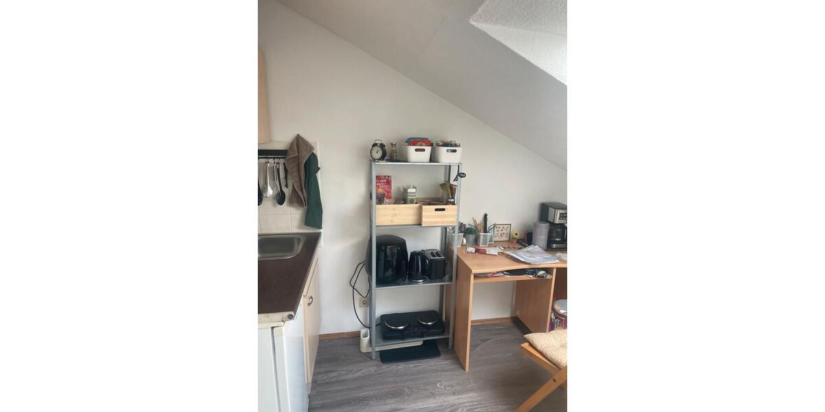 Etagenwohnung Hamburg Altona-Nord - 1 Zimmer, 16 m&sup2;, 630&euro; | Angebot:25546431
