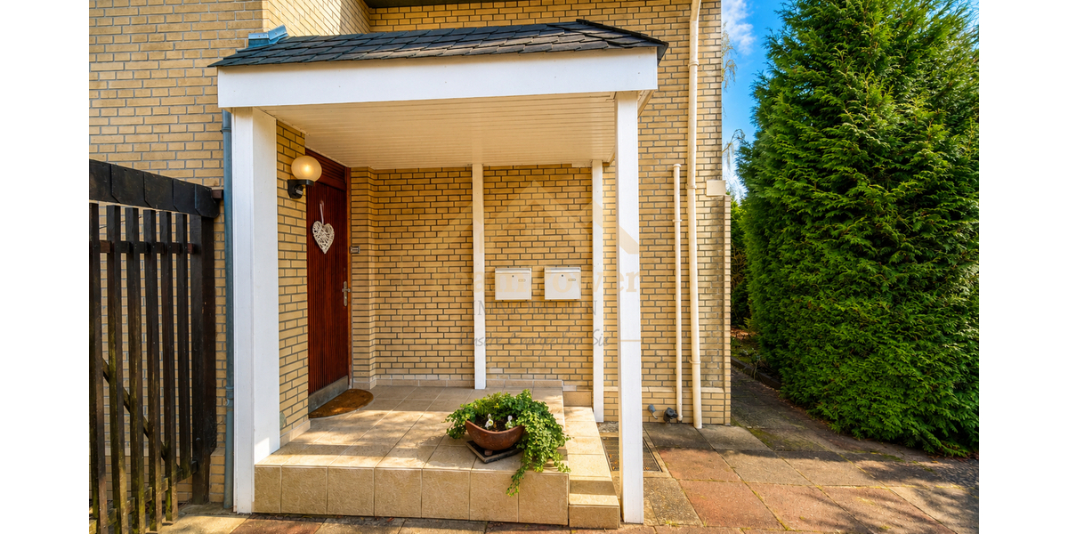 Ein Preis, 2 Wohnungen - jetzt schnell sein! - Zweifamilienhaus Hamburg Wandsbek | Angebot:27266966