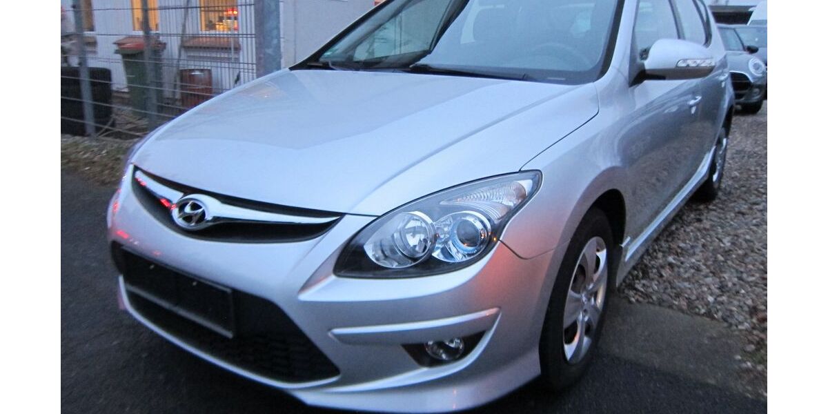 Hyundai i30 29.761 km 8.980 &euro; Hamburg 22147