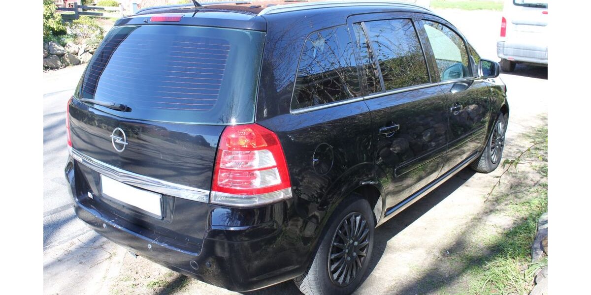 Opel Zafira 299.000 km 1.150 &euro; Rümpel 23843