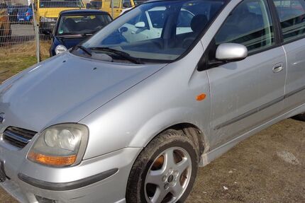 Nissan Almera Tino 162.499 km 1.990 &euro; Hamburg 22399