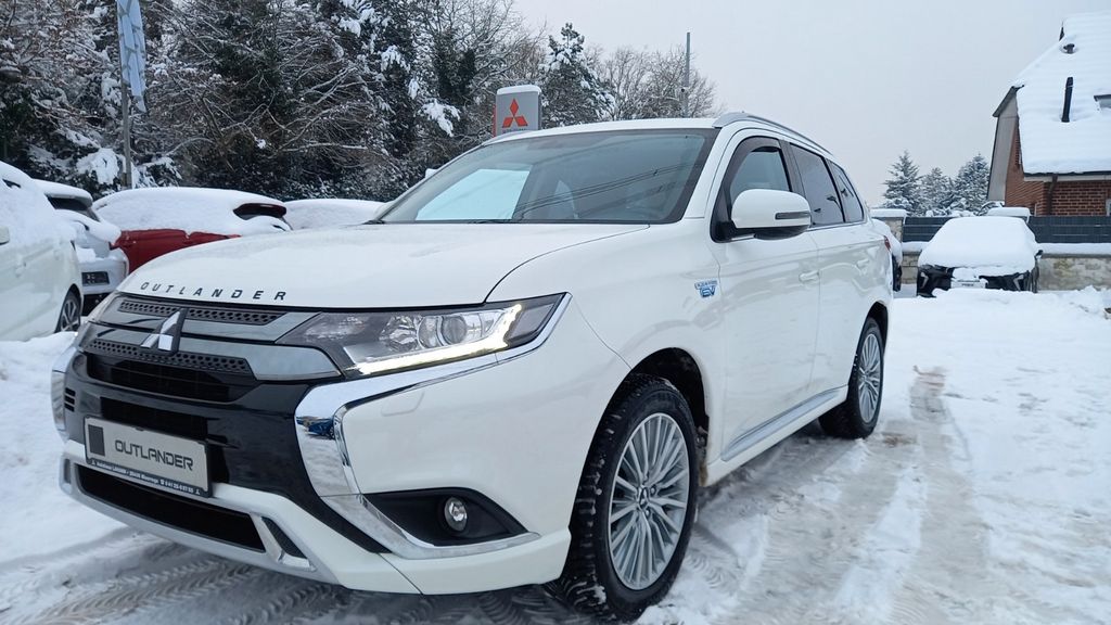 Mitsubishi Plug-in Hybrid Outlander 42.100 km 23.490 &euro; Moorrege 25436