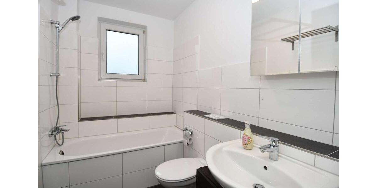 Etagenwohnung Ammersbek - 3 Zimmer, 83 m&sup2;, 913&euro; | Angebot:25844931