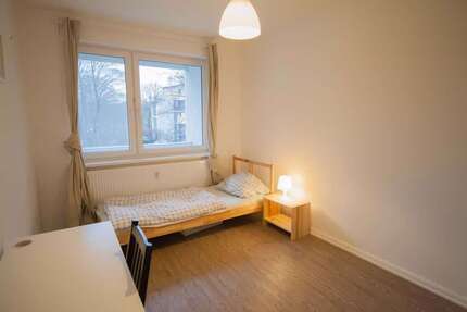 Zimmer Hamburg Winterhude - 610&euro; | Angebot:24734005