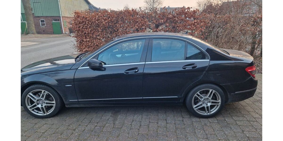 Mercedes-Benz C 200 197.000 km 7.500 &euro; Bokel 25364