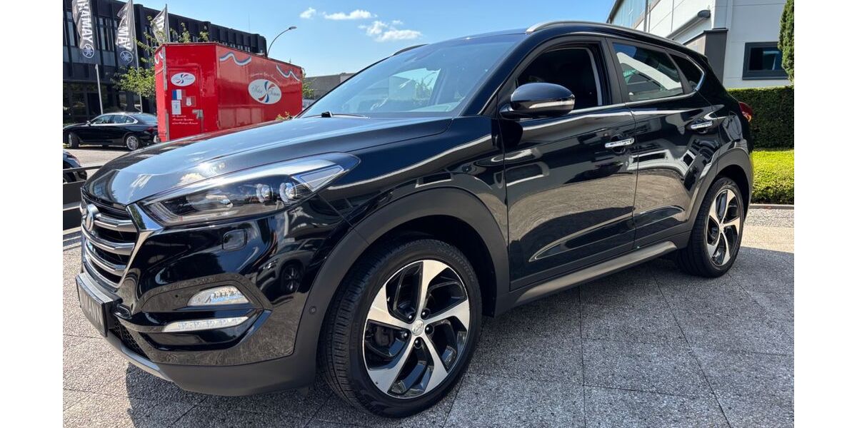 Hyundai TUCSON 136.000 km 13.499 &euro; Rellingen 25462