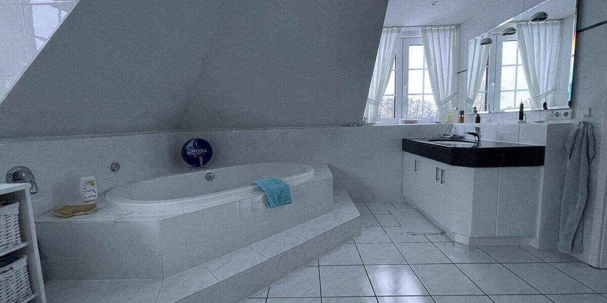 Doppelhaushälfte Rellingen - 3 Zimmer, 138 m&sup2;, 669.000&euro; | Angebot:26053649