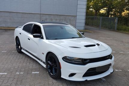 Dodge Charger 137.000 km 28.200 &euro; Kaltenkirchen 24568