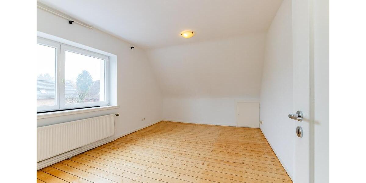 Einfamilienhaus Hamburg Eidelstedt - 8 Zimmer, 146 m&sup2;, 870.000&euro; | Angebot:25933924