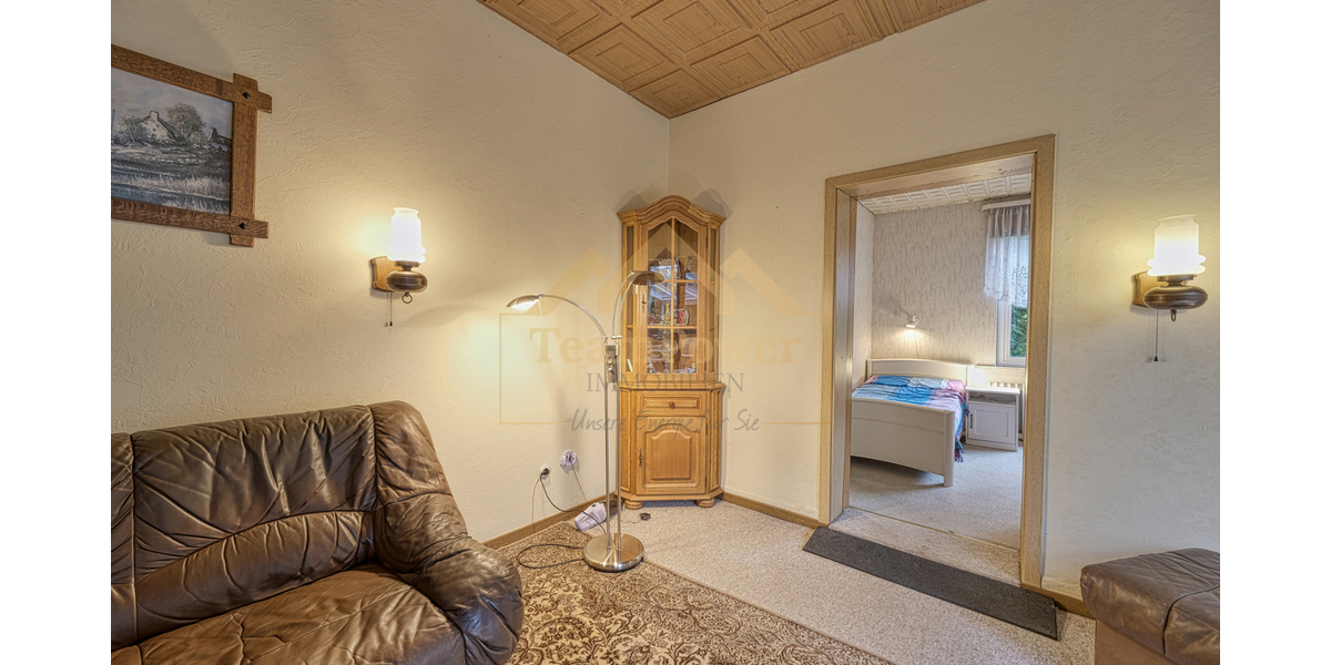 Rarität in Bestlage: Historischer Charme mit 2 Wohneinheiten, Wintergarten und sonnigem Grundstück - Zweifamilienhaus Hamburg Wandsbek | Angebot:25365900