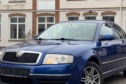 Skoda Superb 299.000 km 1.890 &euro; Hamburg 22041