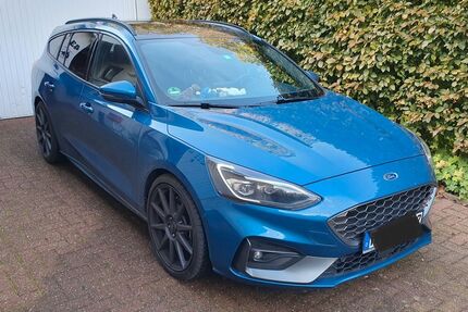Ford Focus 46.180 km 23.300 &euro; Hamburg 22765