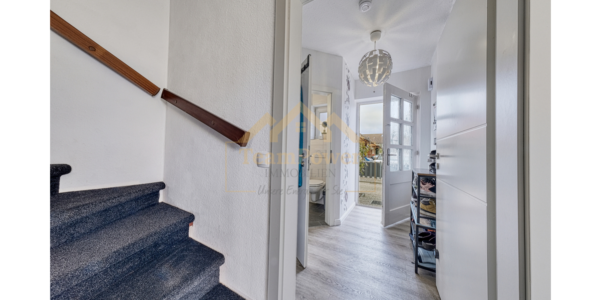 Ruhig gelegen, liebevoll modernisiert und bestens angebunden! - Reihenendhaus Uetersen | Angebot:25919185