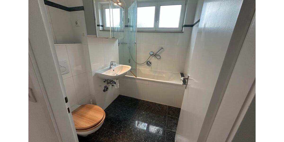Etagenwohnung Pinneberg - 3 Zimmer, 66 m&sup2;, 163.000&euro; | Angebot:27208857