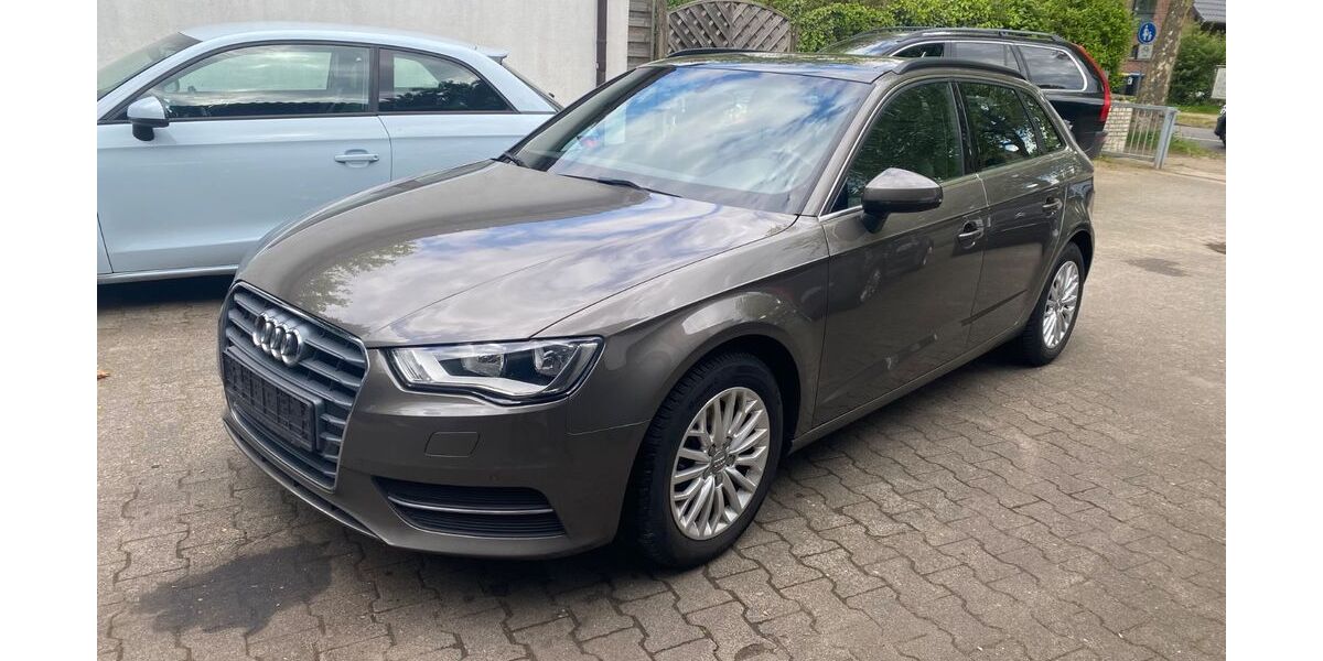 Audi A3 99.800 km 11.950 &euro; Grosshansdorf 22927