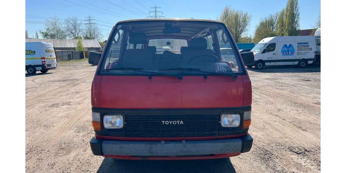 Toyota Hiace 100.299 km 8.990 &euro; Hamburg 22113