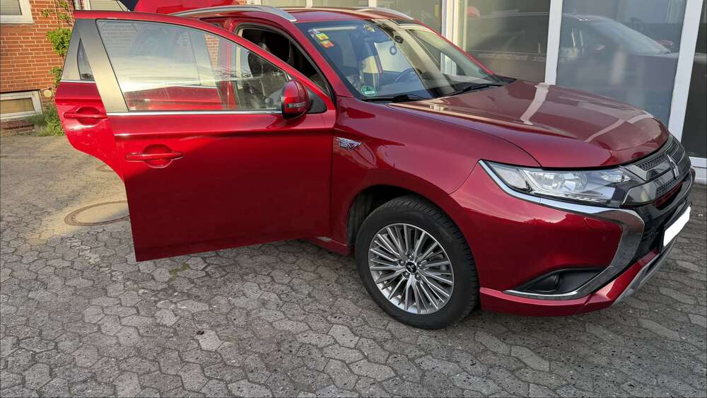 Mitsubishi Outlander 130.000 km 31.800 &euro; Hamburg 22041