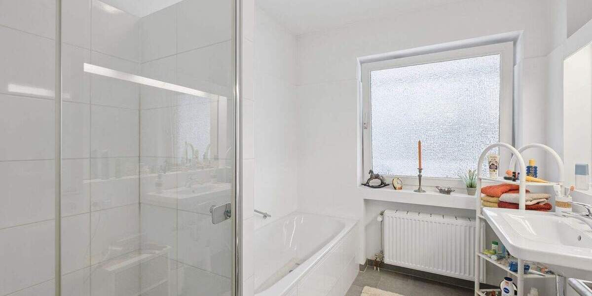 Etagenwohnung Hamburg Marienthal - 2 Zimmer, 83 m&sup2;, 349.000&euro; | Angebot:25687098