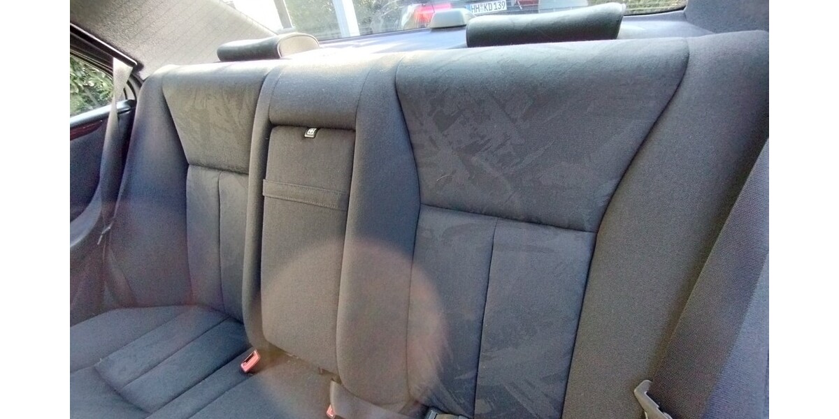 Mercedes-Benz E 230 169.820 km 3.500 &euro; Hamburg 20038