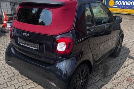 Smart ForTwo 75.093 km 12.790 &euro; Hamburg 22177