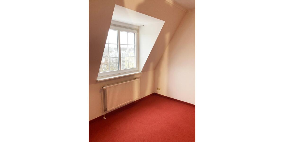 Dachgeschoßwohnung Hamburg Eppendorf - 3.5 Zimmer, 98 m&sup2;, 850.000&euro; | Angebot:25933215