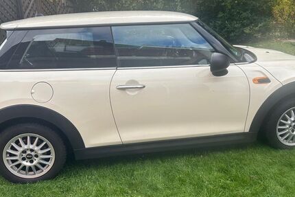 Mini ONE 145.000 km 7.200 &euro; Bargfeld-Stegen 23863