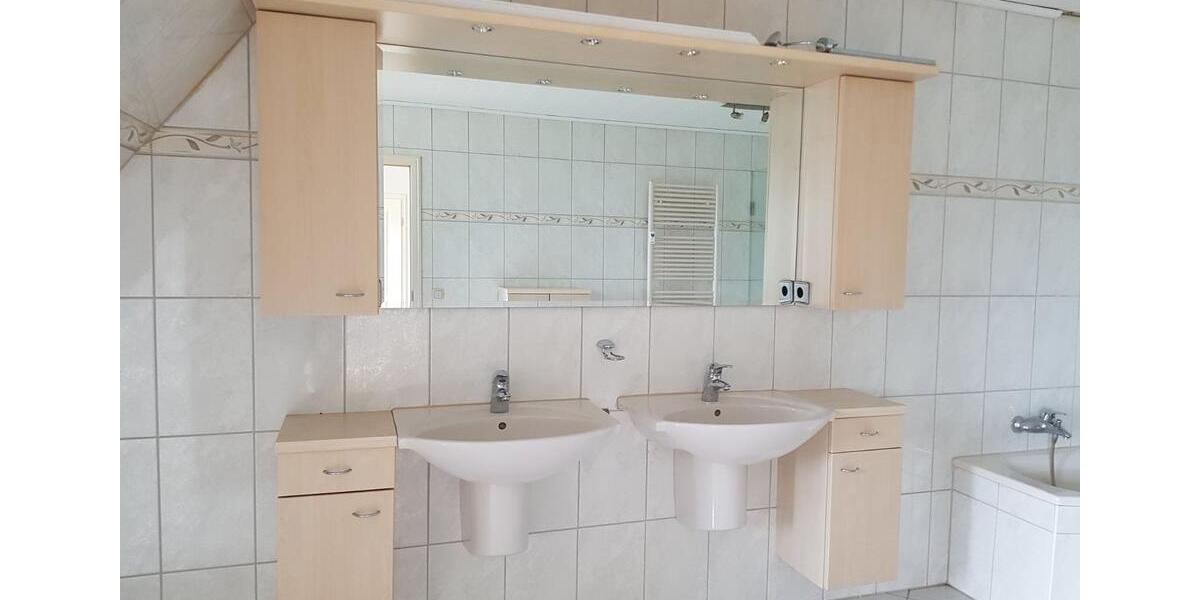 Etagenwohnung Haseldorf - 2 Zimmer, 80 m&sup2;, 800&euro; | Angebot:25258690