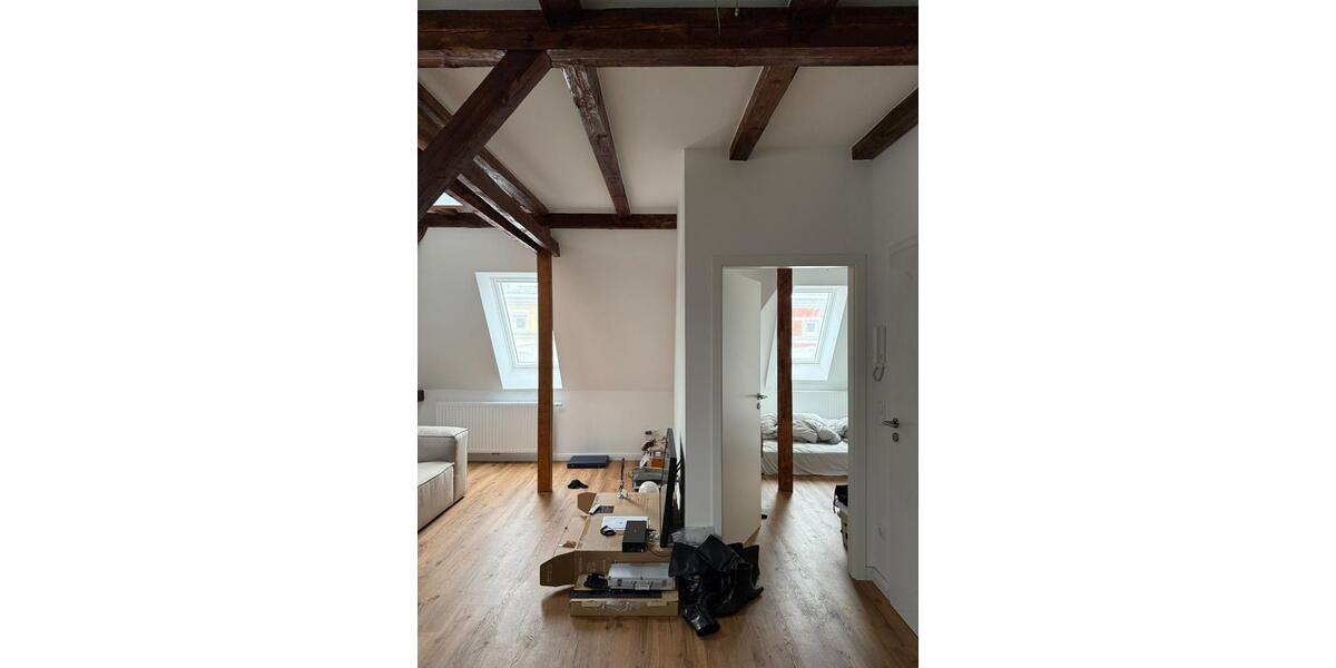 Dachgeschoßwohnung Hamburg Niendorf - 3 Zimmer, 65 m&sup2;, 1.560&euro; | Angebot:25136855