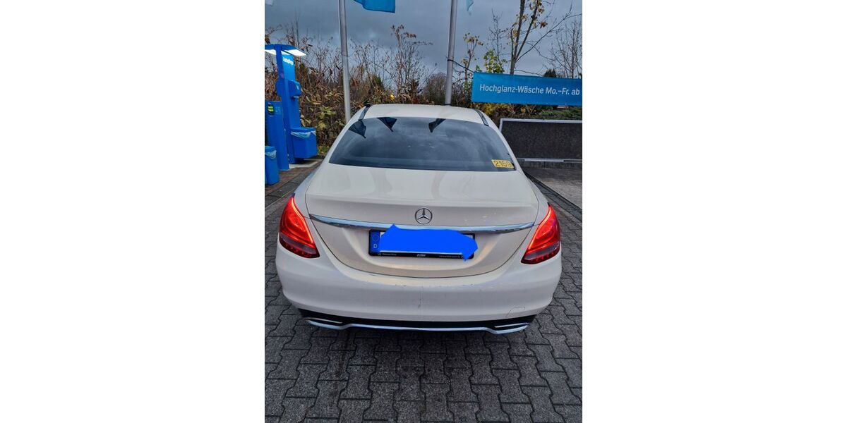 Mercedes-Benz 220 165.000 km 12.950 &euro; Norderstedt 22844