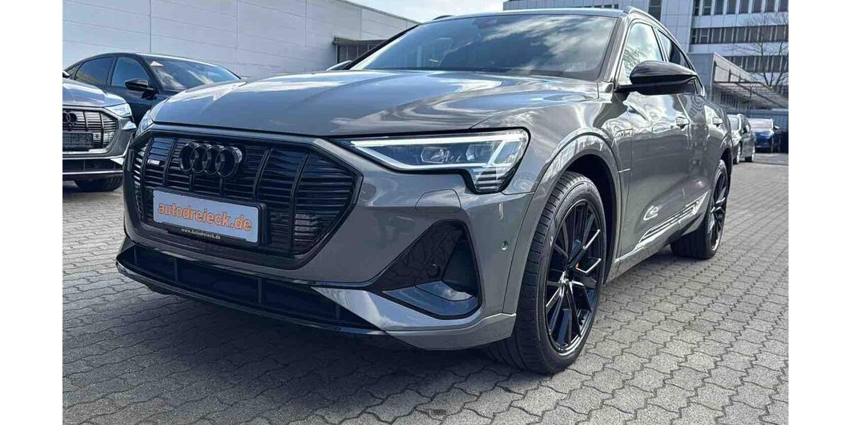 Audi e-tron 31.231 km 37.950 &euro; Hamburg 22047