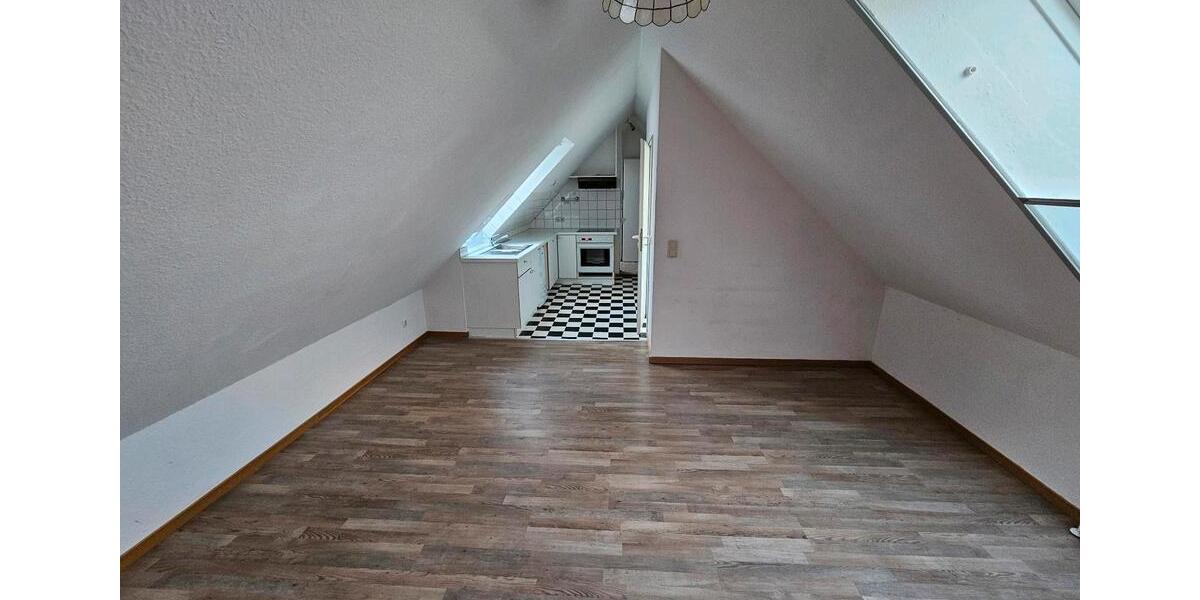 Dachgeschoßwohnung Lasbek - 1 Zimmer, 30 m&sup2;, 480&euro; | Angebot:25638507