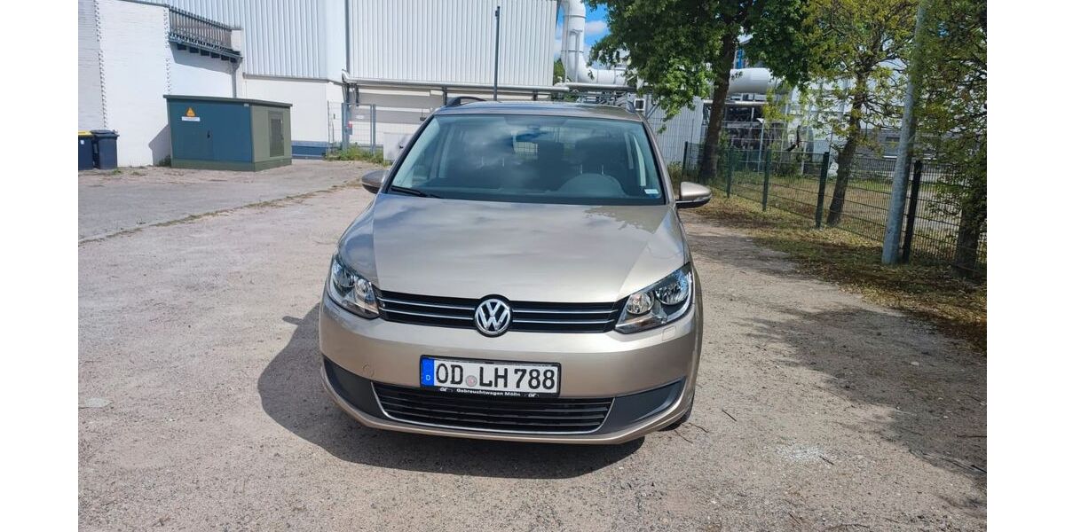 VW Touran 74.000 km 10.700 &euro; Ahrensburg 22926