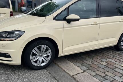 VW Touran 278.158 km 6.490 &euro; Hamburg OT Hamm 20537